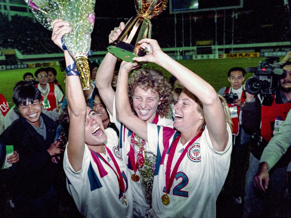 The U.S. celebrates after winning the first FIFA Women’s World Cup